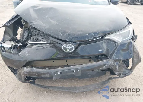 2018 Toyota Rav4 Xle z USA, uszkodzony, nr VIN 2T3RFREV2JW816350